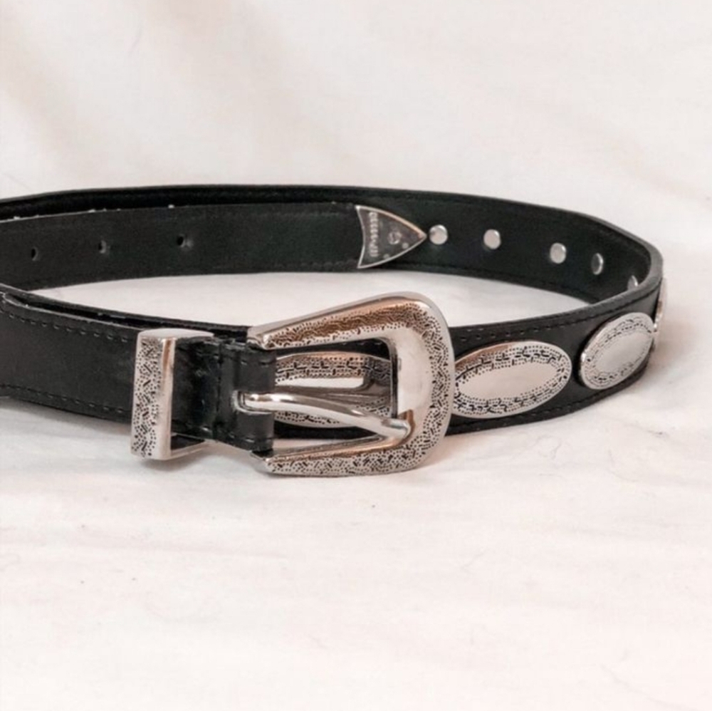 Captive Vintage Leather Western Belt Sz. M 28-30"